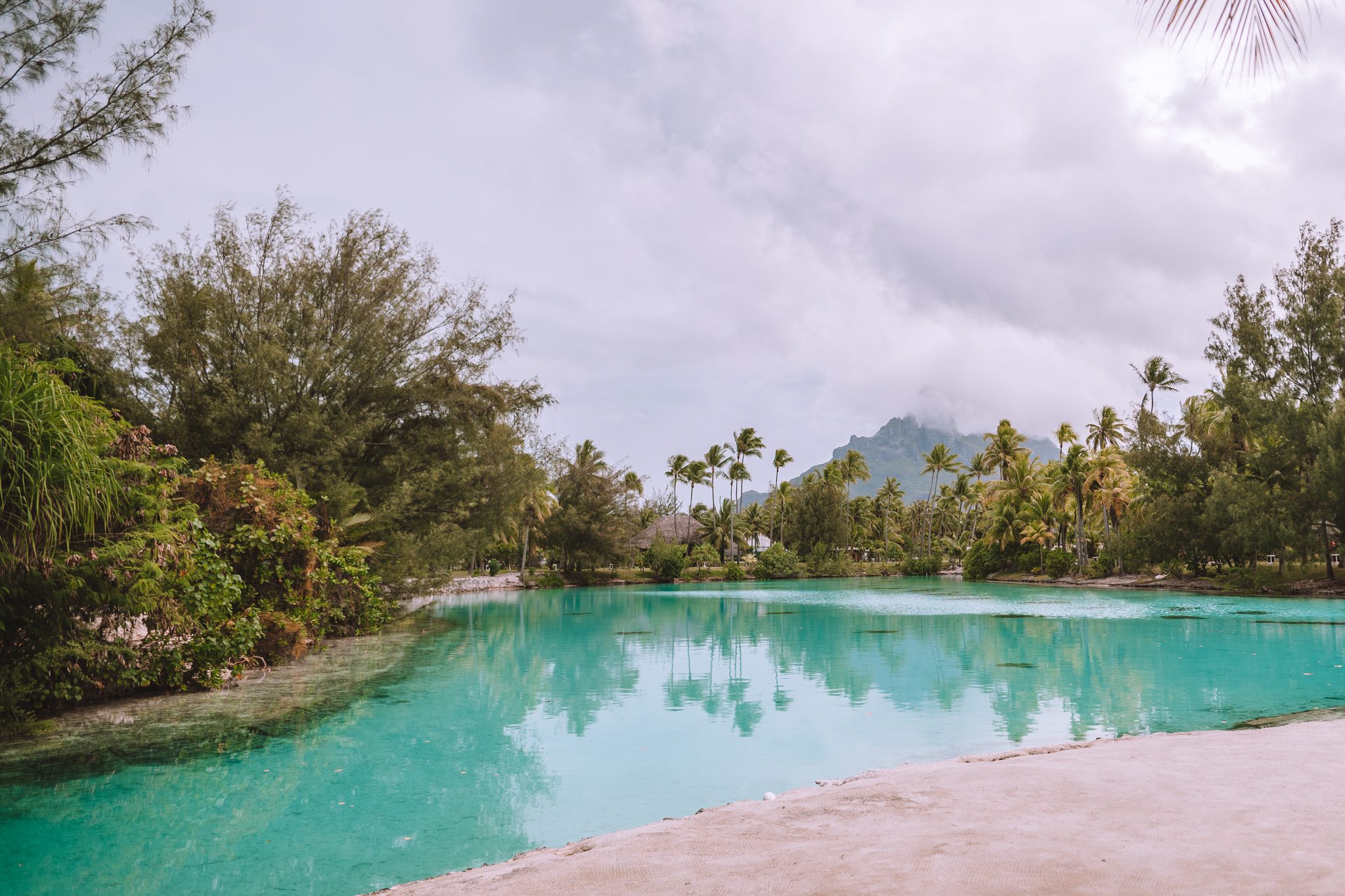 st regis bora bora resort french polynesia